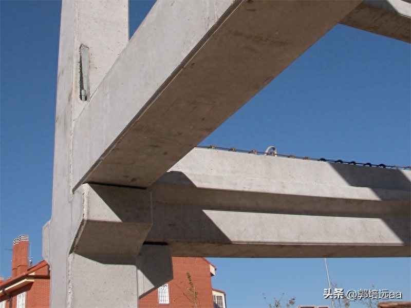 钢结构屋顶浇筑混凝土_钢结构混凝土楼顶_钢结构楼板混凝土浇筑