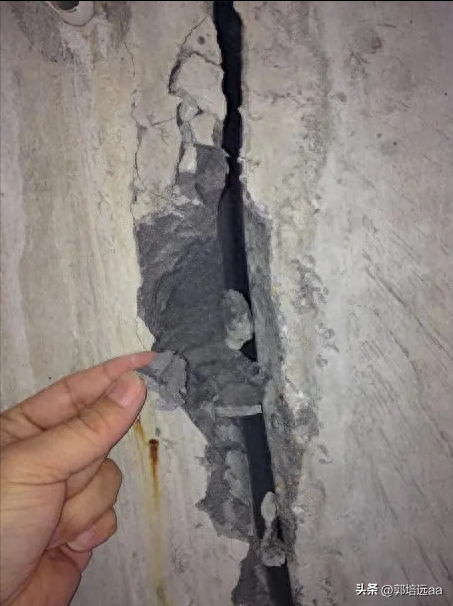 钢结构混凝土楼顶_钢结构楼板混凝土浇筑_钢结构屋顶浇筑混凝土