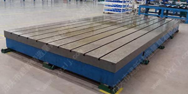 螺栓钢脚结构安装地方图片_钢结构地脚螺栓定位_钢结构地脚螺栓安装