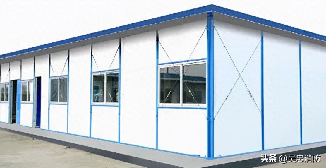 钢结构屋面彩板_屋面彩钢板结构胶_彩钢板屋面钢结构图纸