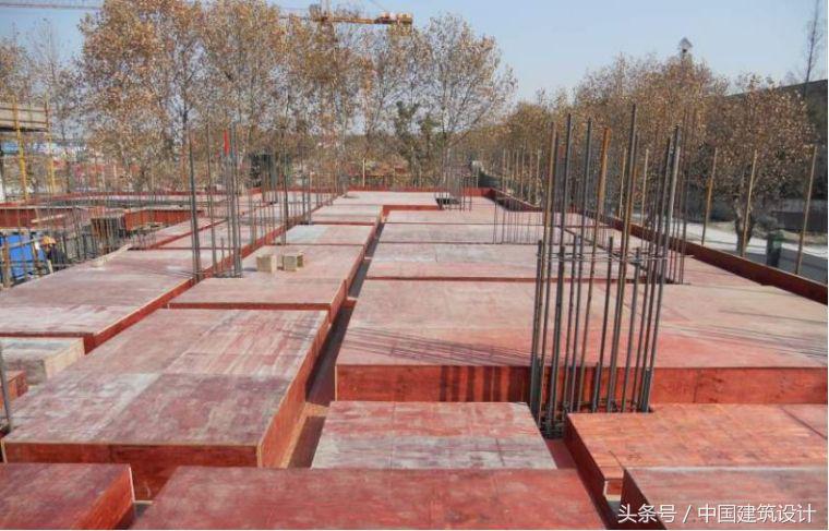 钢结构主梁次梁刚接_梁节点高度指哪里_钢结构主梁与次梁节点